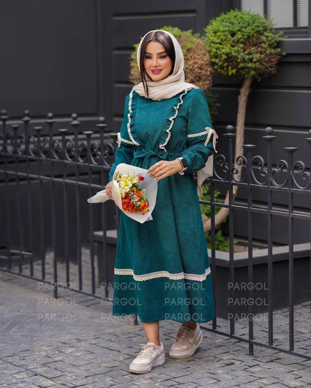 پیراهن نگین