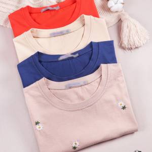 تیشرت کراپ گل بابونه