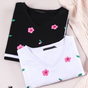 تیشرت گلدار نیلوفر